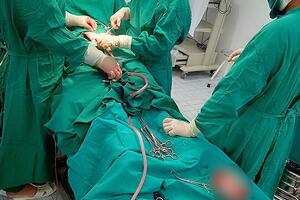 Chạy đua với thời gian cứu sống mẹ con sản phụ sản giật trong quá trình chuyển dạ